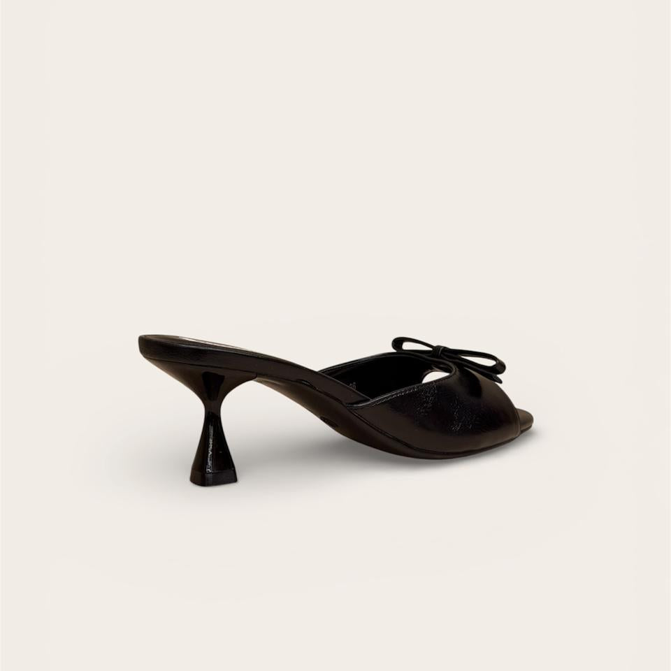 Grace Mules C016