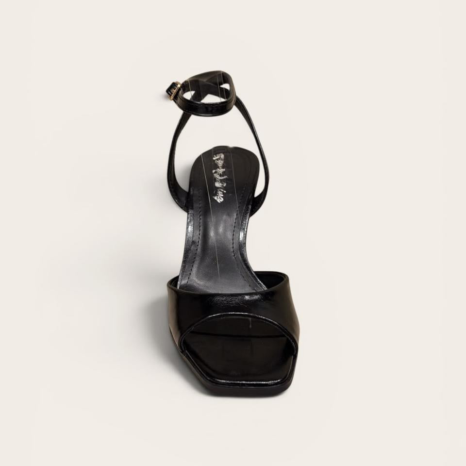 Lesley Stiletto C32