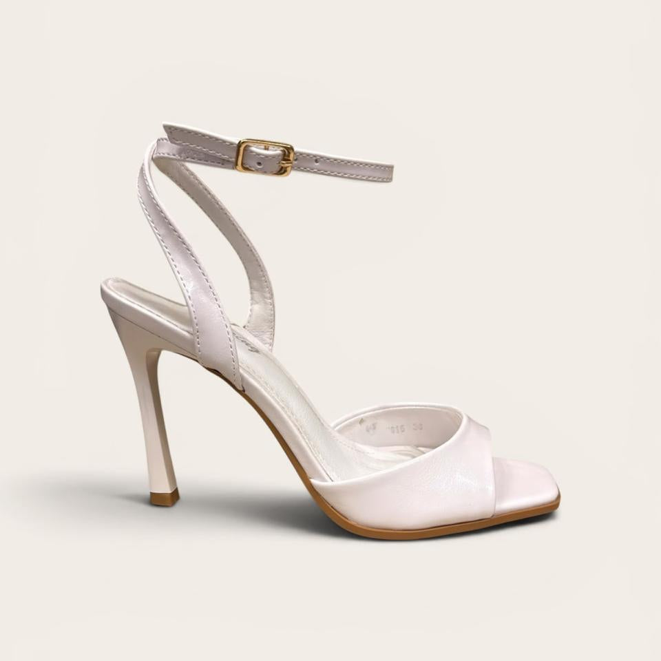 Lesley Stiletto C32