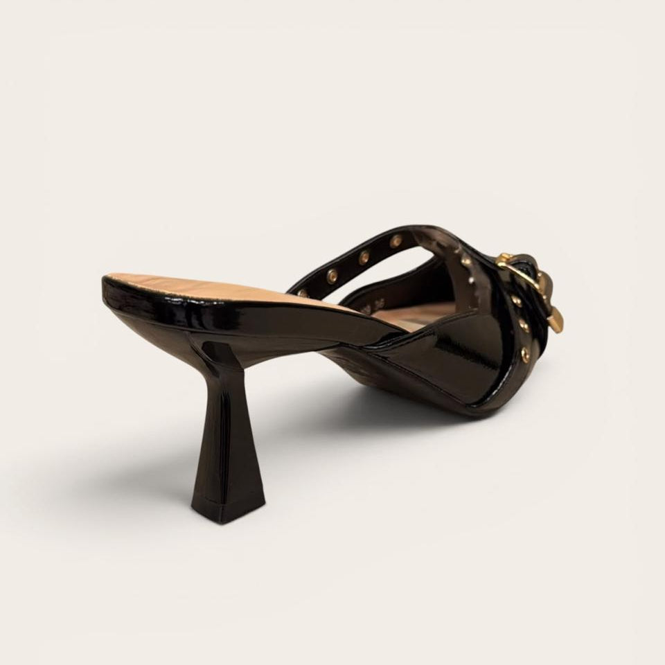 Clara Mules C42