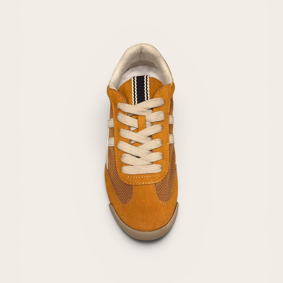 Retro Sneakers C103