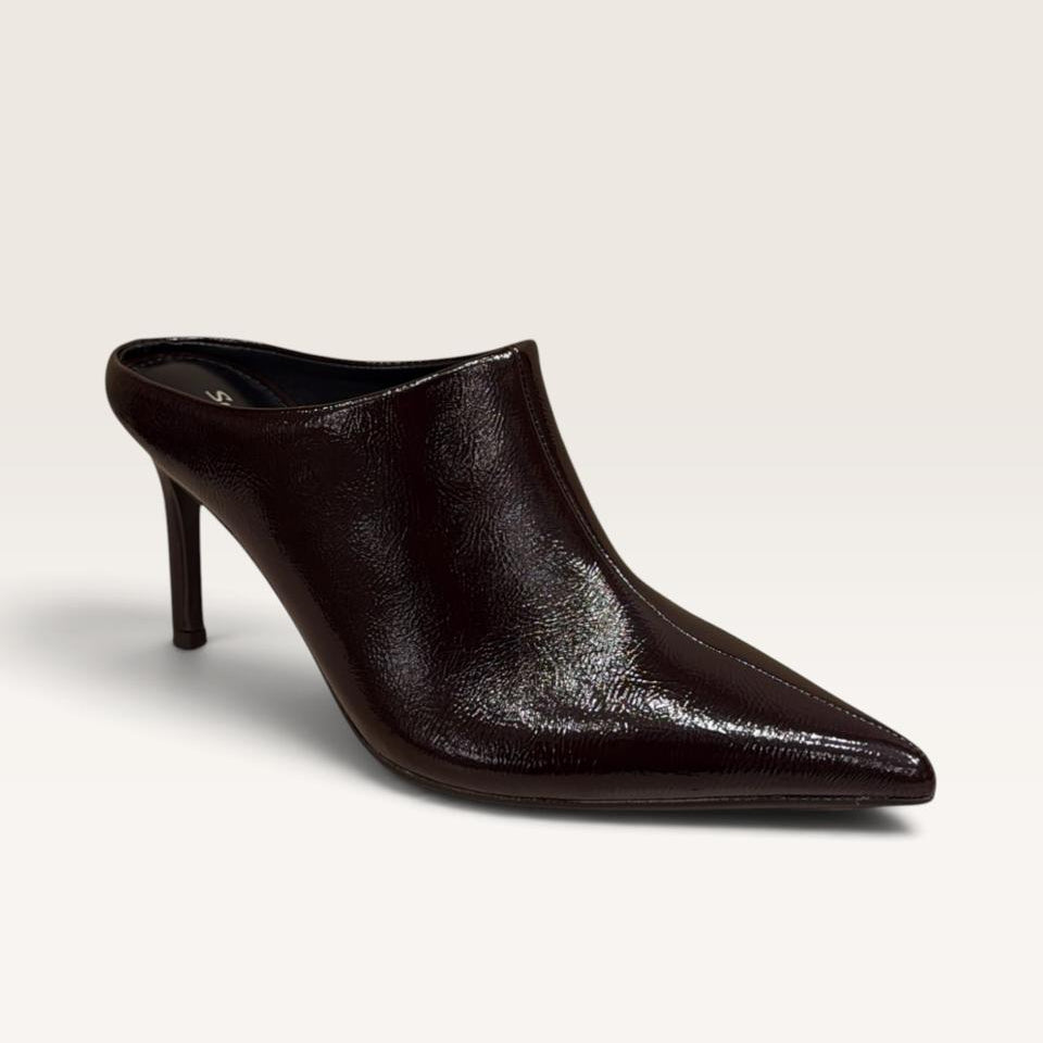 Alexa Mules D116