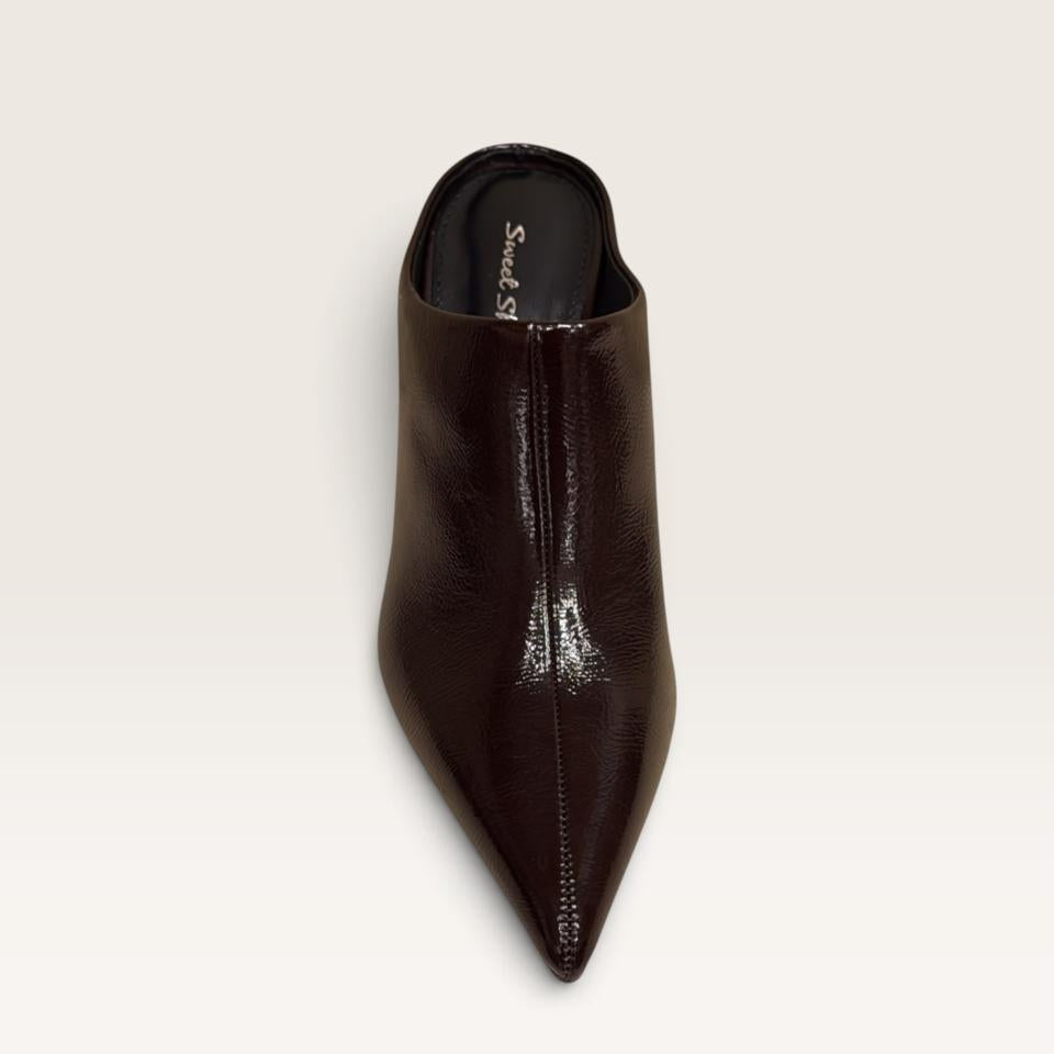 Alexa Mules D116