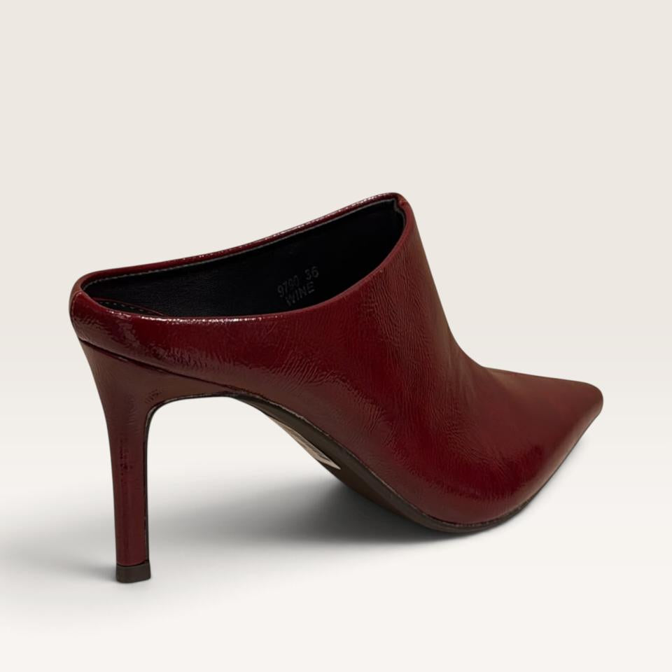 Alexa Mules D116