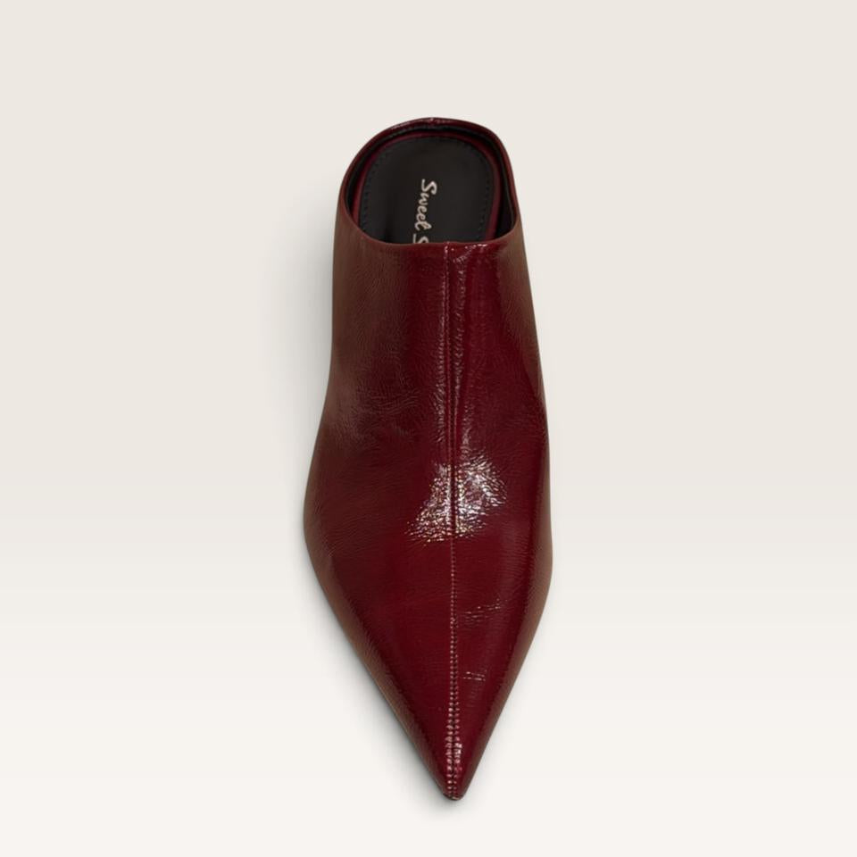 Alexa Mules D116