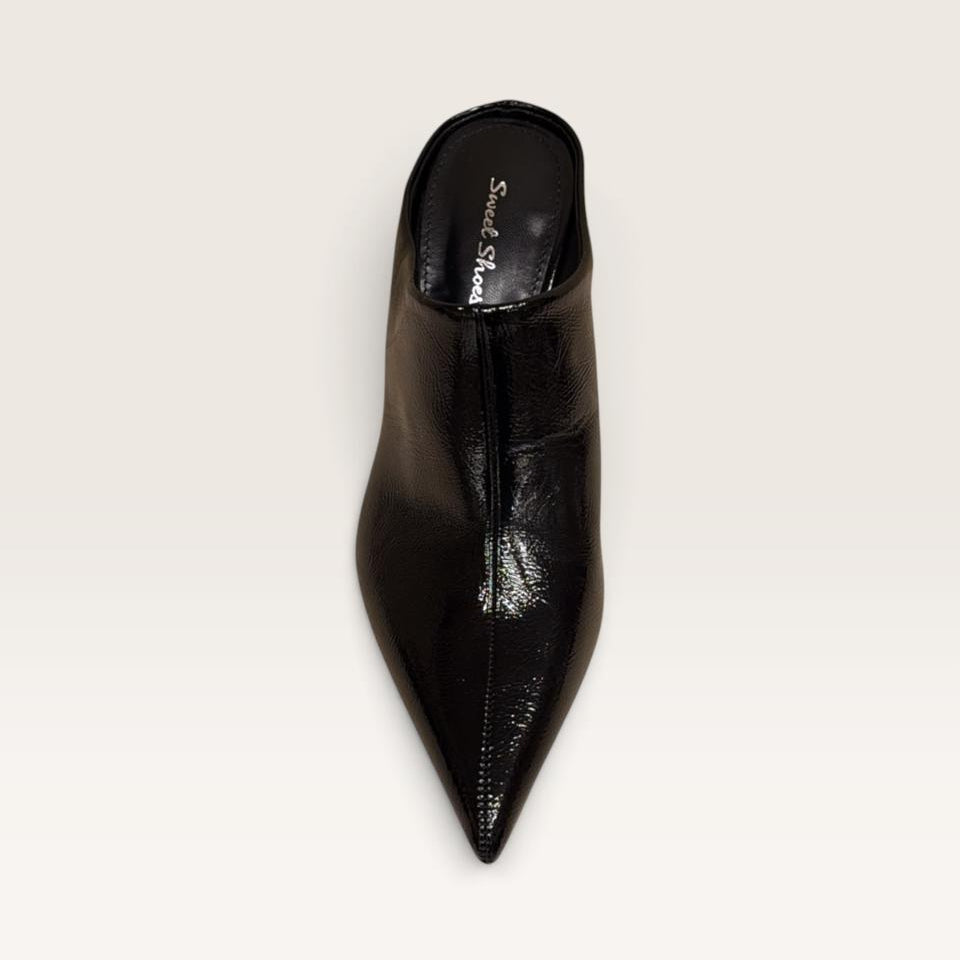 Alexa Mules D116