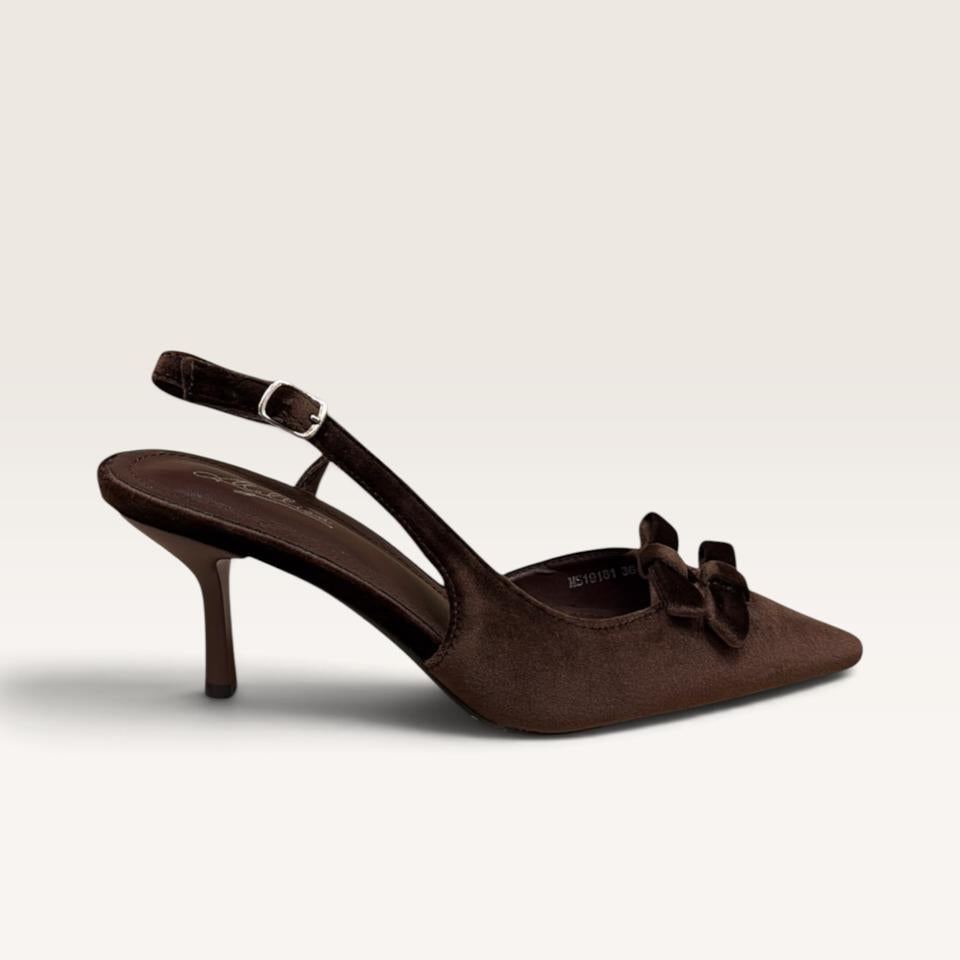 Karina Slingback D107