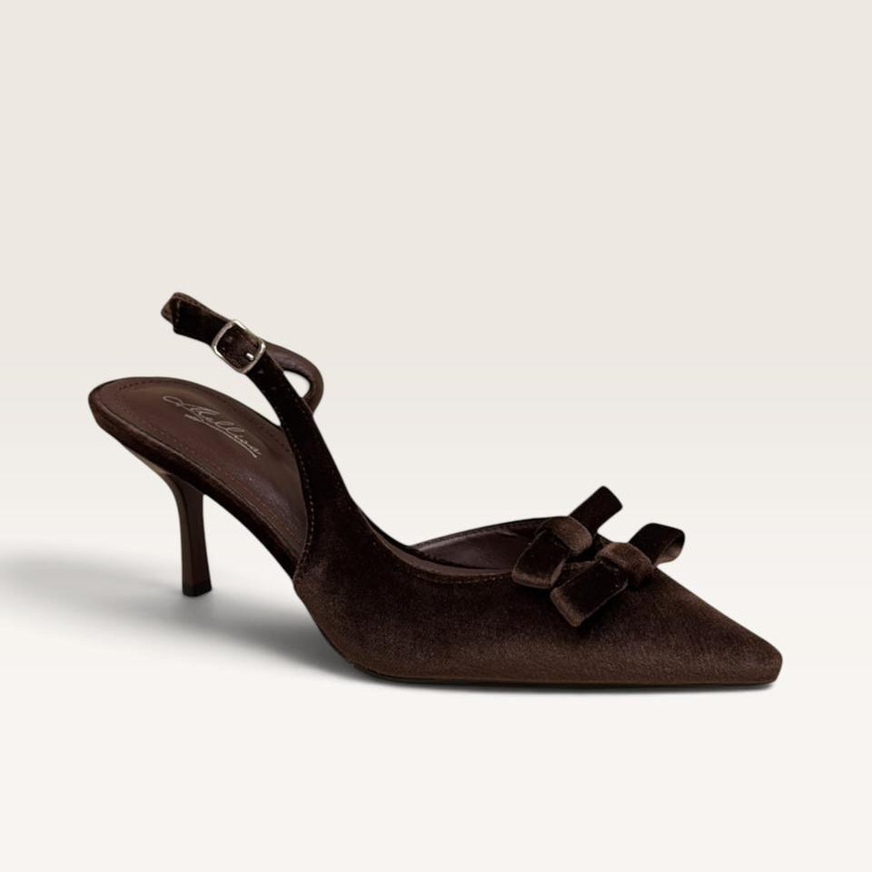 Karina Slingback D107