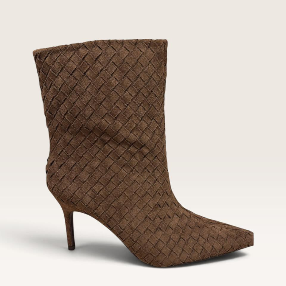 Alexa Boots D102