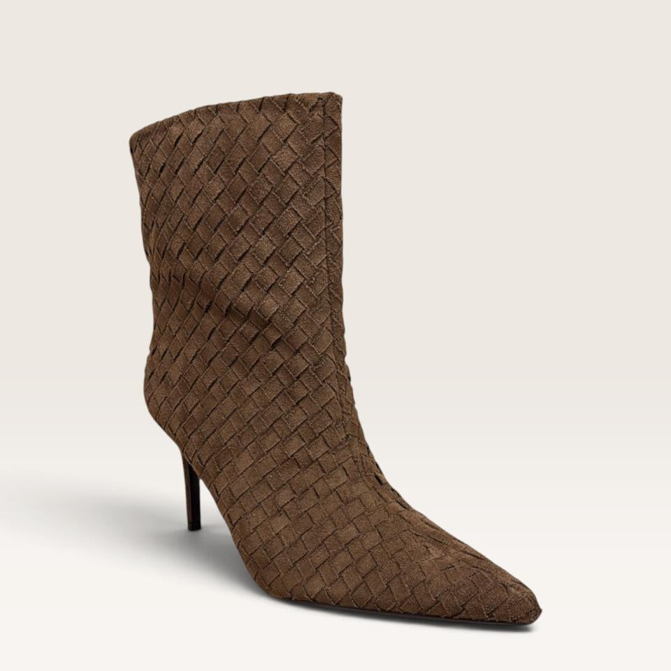 Alexa Boots D102