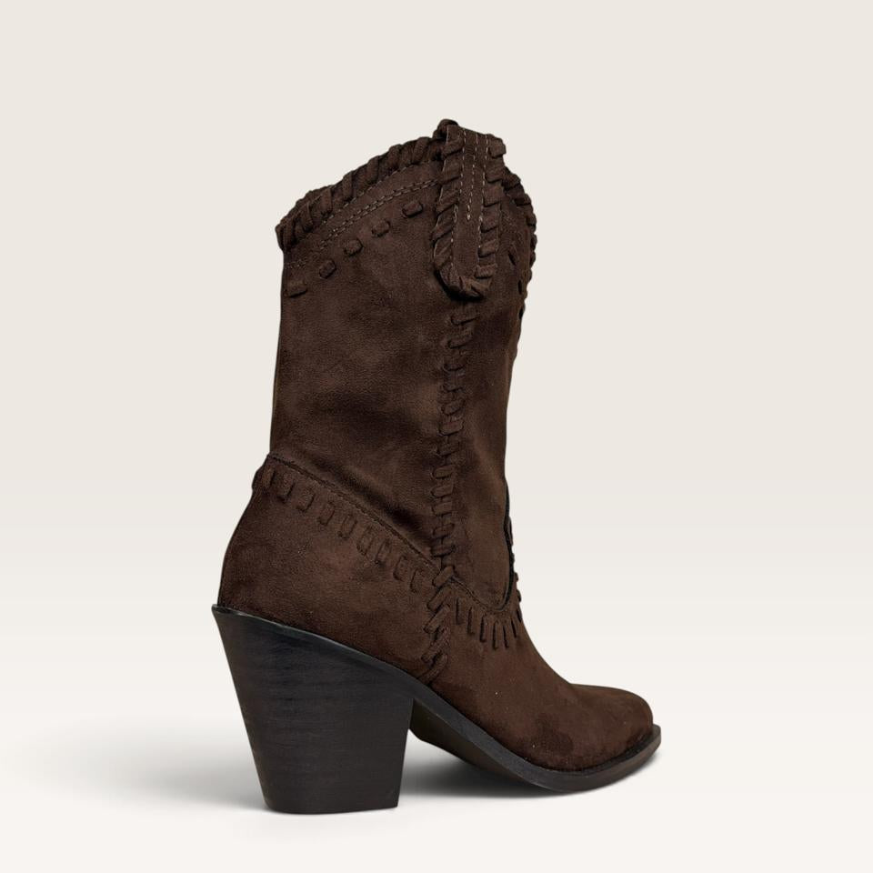 Camelia Boots D17