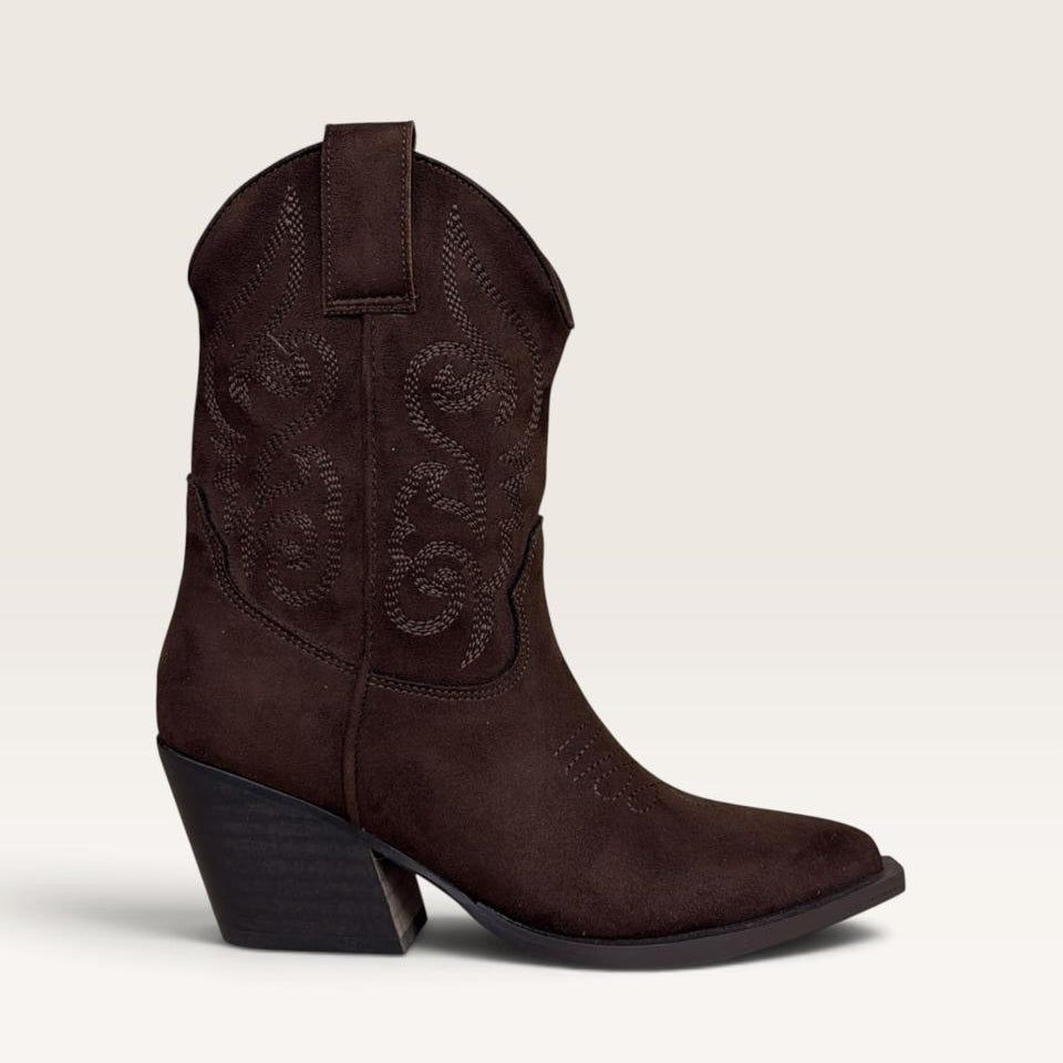 Alexia Boots  D11