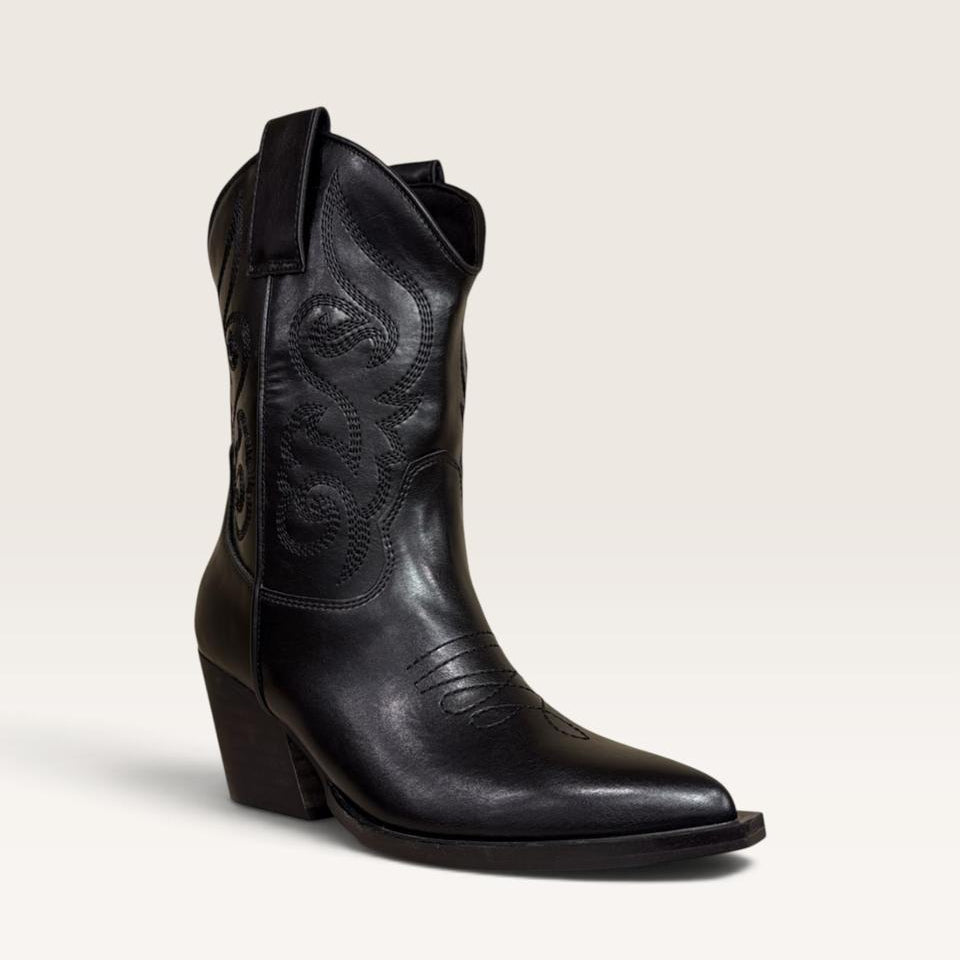 Alexia Boots  D11