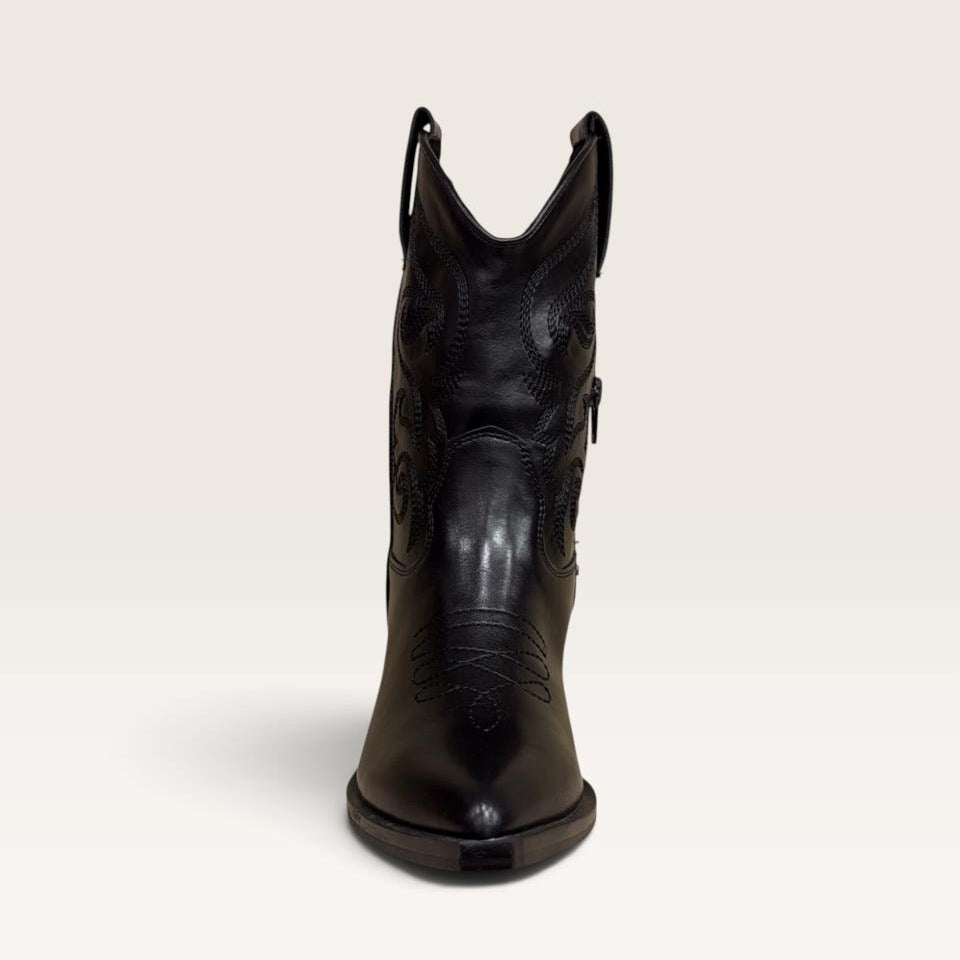 Alexia Boots  D11