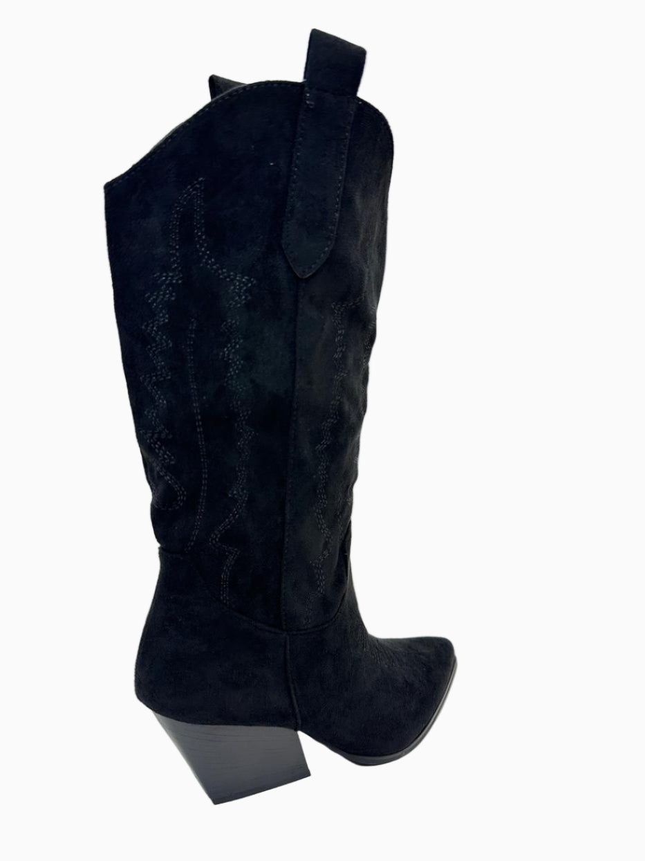 Dakota Suede Boots   B129